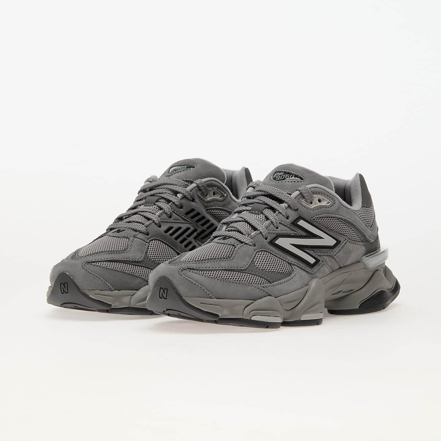Pantofi sport New Balance 9060 Shadow Grey pentru bărbați cu design modern și talpă confortabilă