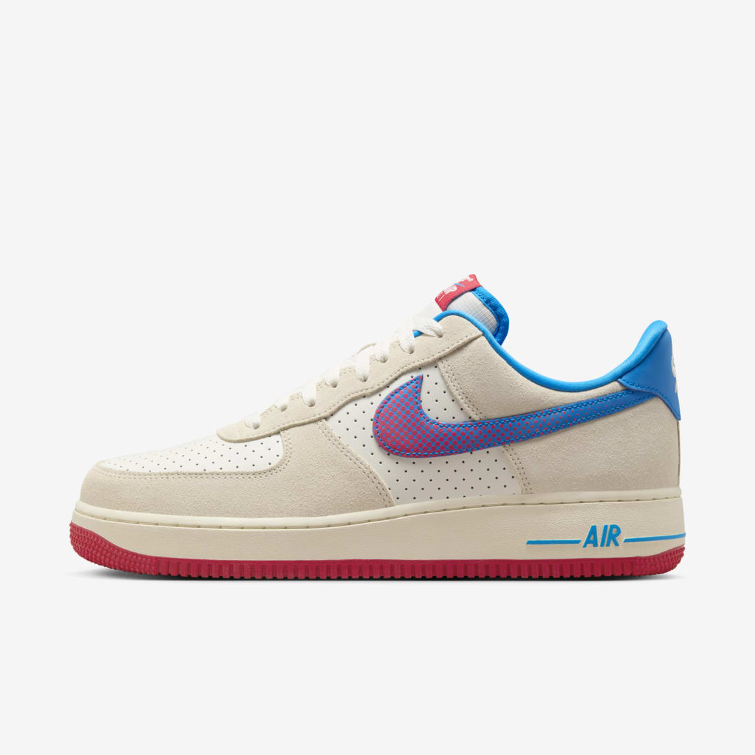 Pantofi sport Nike Air Force 1 '07 LV8 Harlem Globetrotters Pack bej cu detalii albastre și roșii
