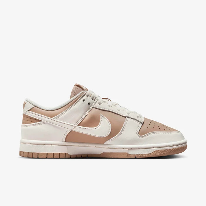 Pantofi sport Nike Dunk Low Next Nature Sail Brown în nuanțe crem și maro pentru stil urban