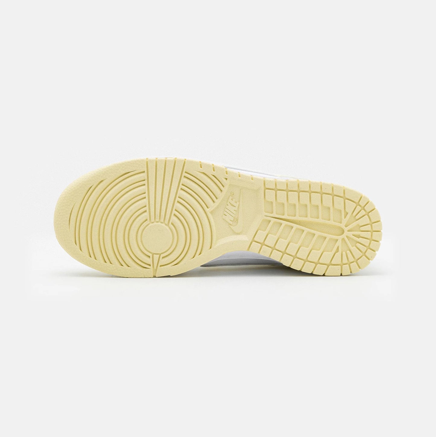 Talpa bej anti-alunecare a pantofului Nike Dunk Low Next Nature White/Alabaster cu design durabil