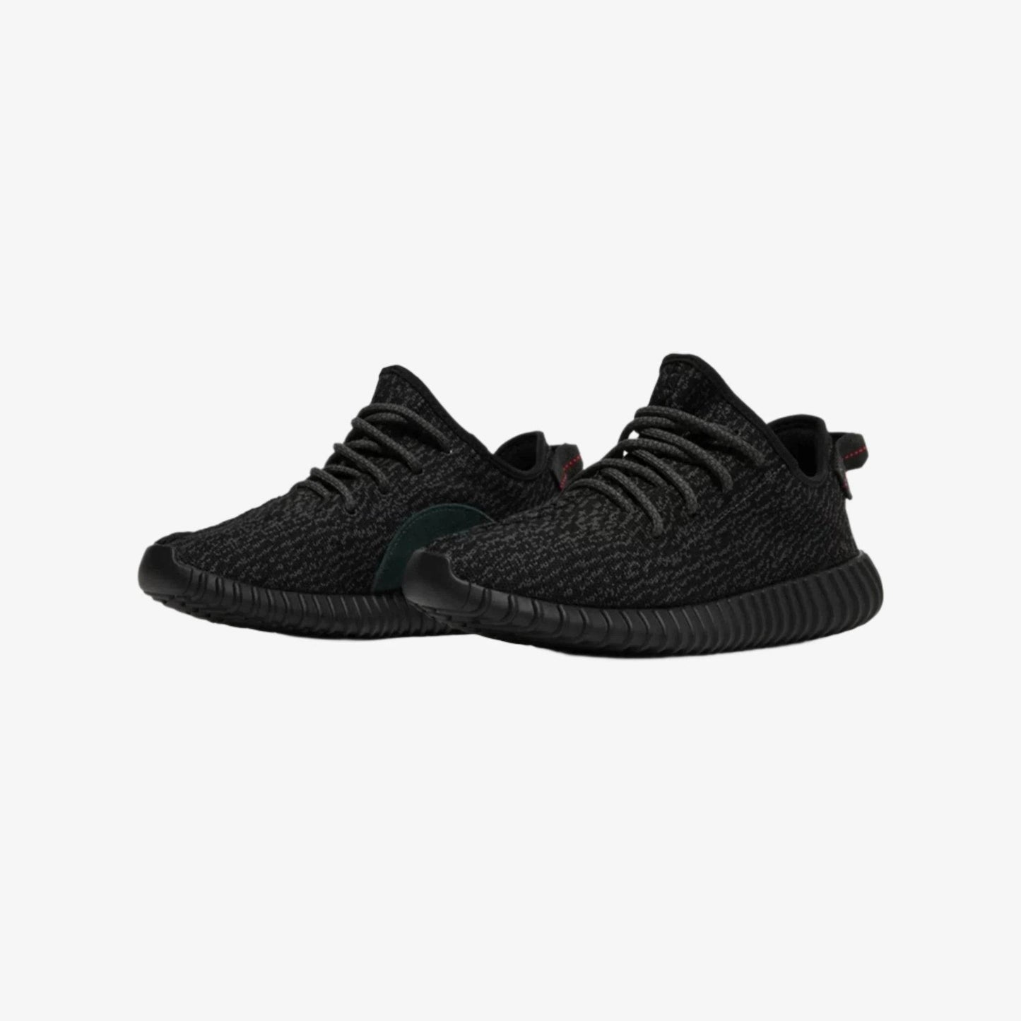 Pantofi sport negri Yeezy Boost 350 “Pirate Black” cu design modern și talpă confortabilă