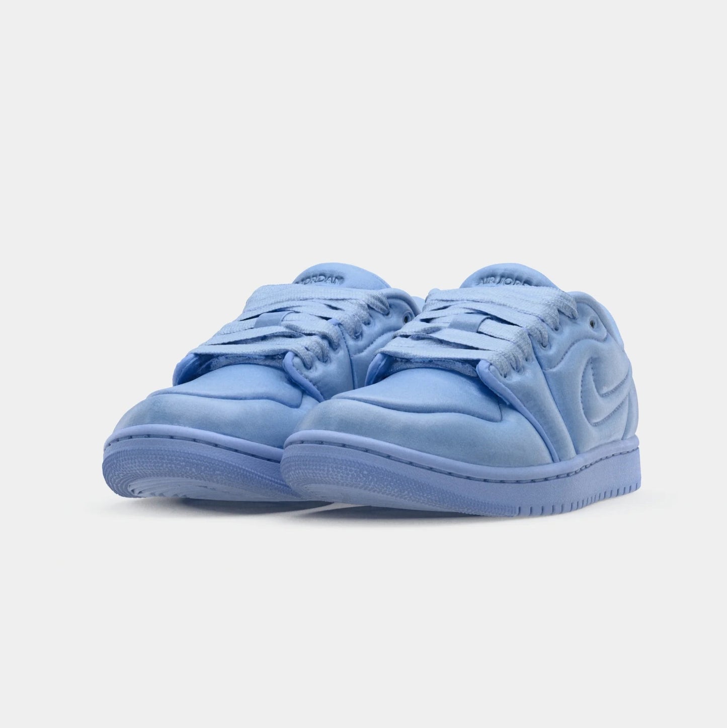Pantofi sport Air Jordan 1 Low Method Of Make Aluminium albastru deschis cu design modern și șireturi