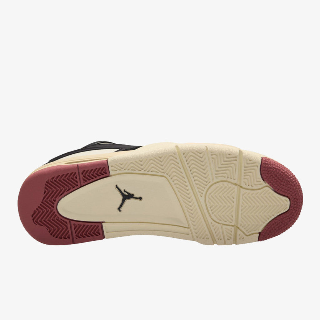 Talpa încălțărilor Air Jordan 4 RM Canyon Rust cu design detaliat și brand Jumpman negru