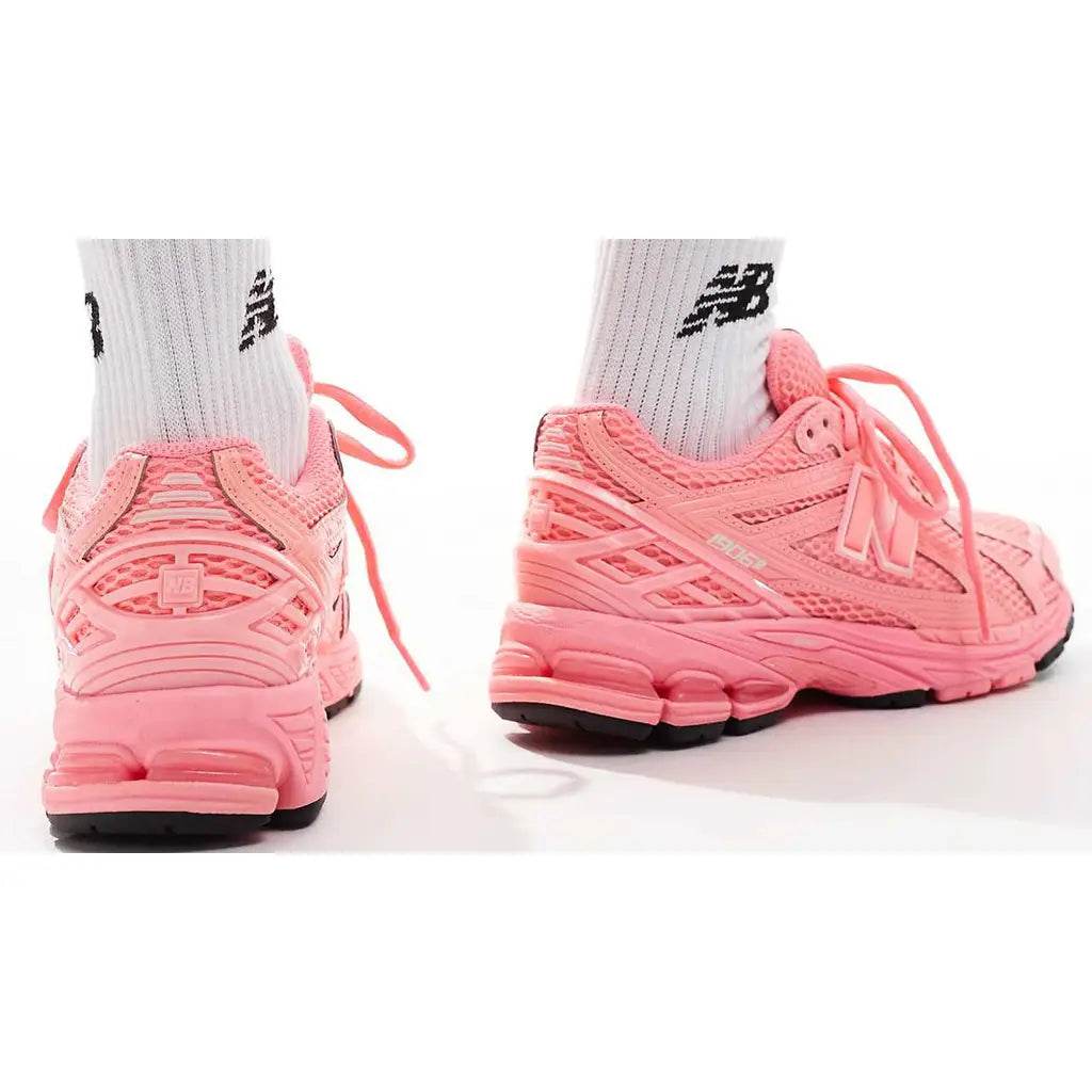 Pantofi sport New Balance 1906r Neon Pink pentru alergare și lifestyle casual