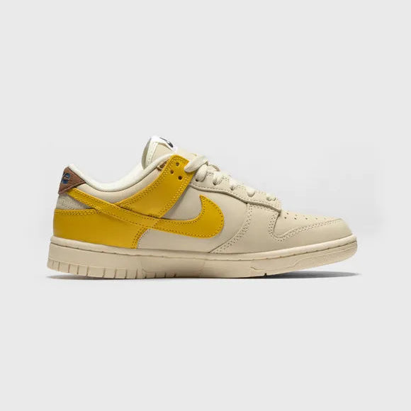 Nike Dunk Low LX Banana pantofi sport bej cu detalii galbene și design confortabil