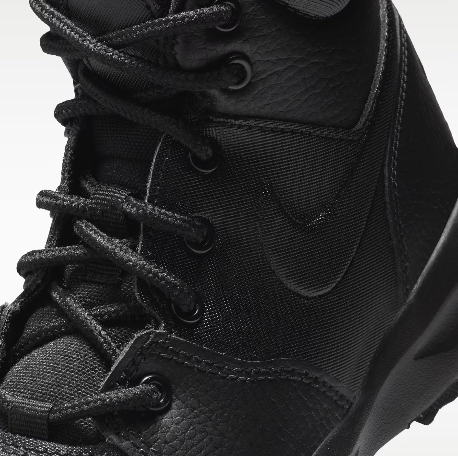 Nike Manoa 17 Combat “Triple Black” BQ5372-001