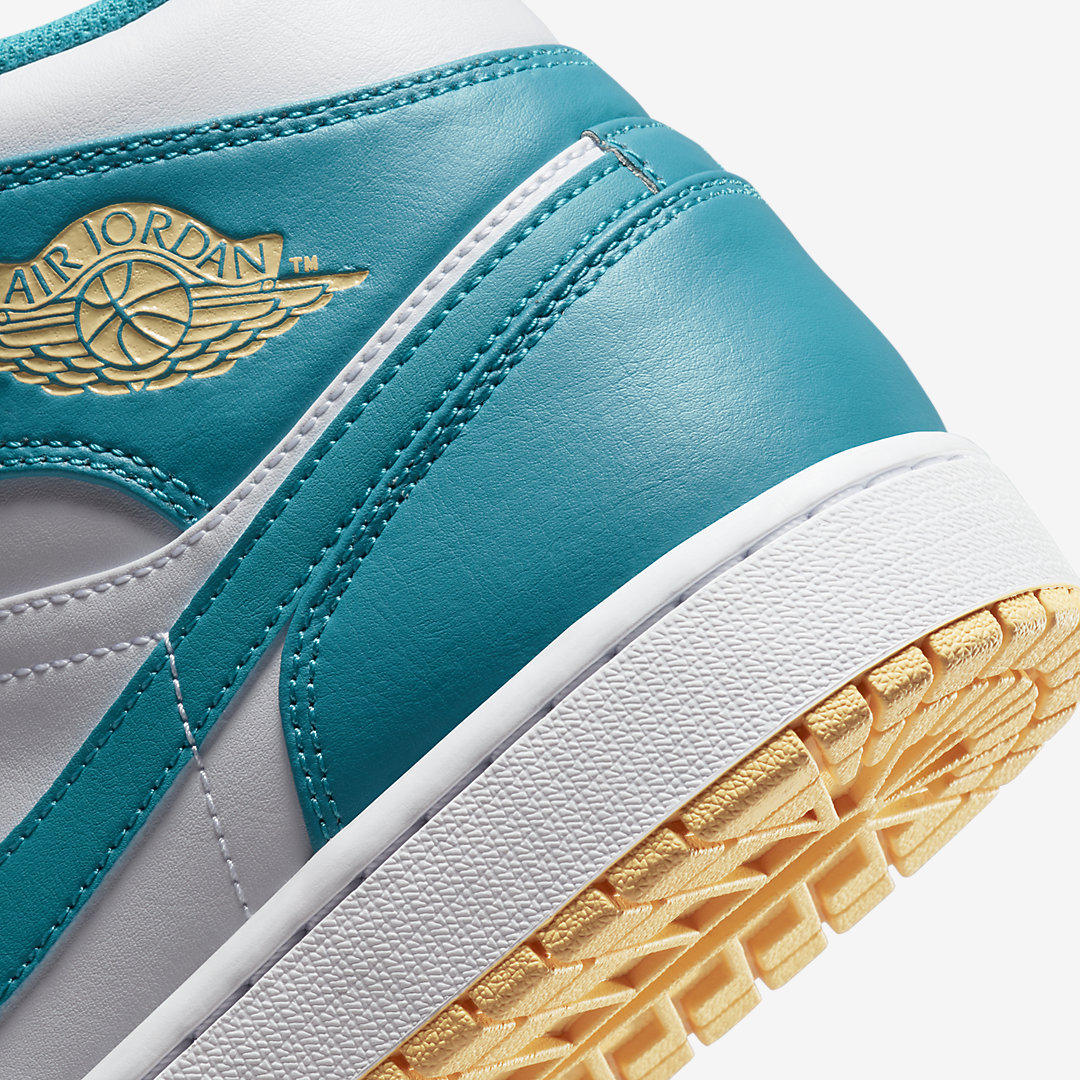 Air Jordan 1 Mid WMNS “Aquatone” DQ8423-400
