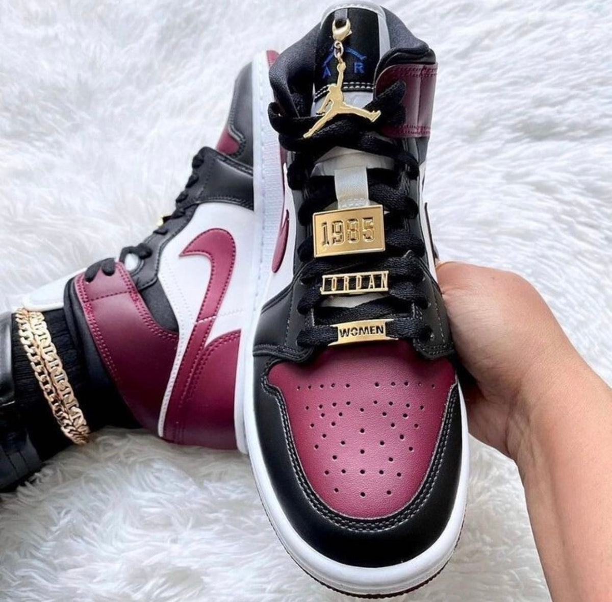 Air Jordan 1 Mid “Dark Beetroot” CZ4385-016