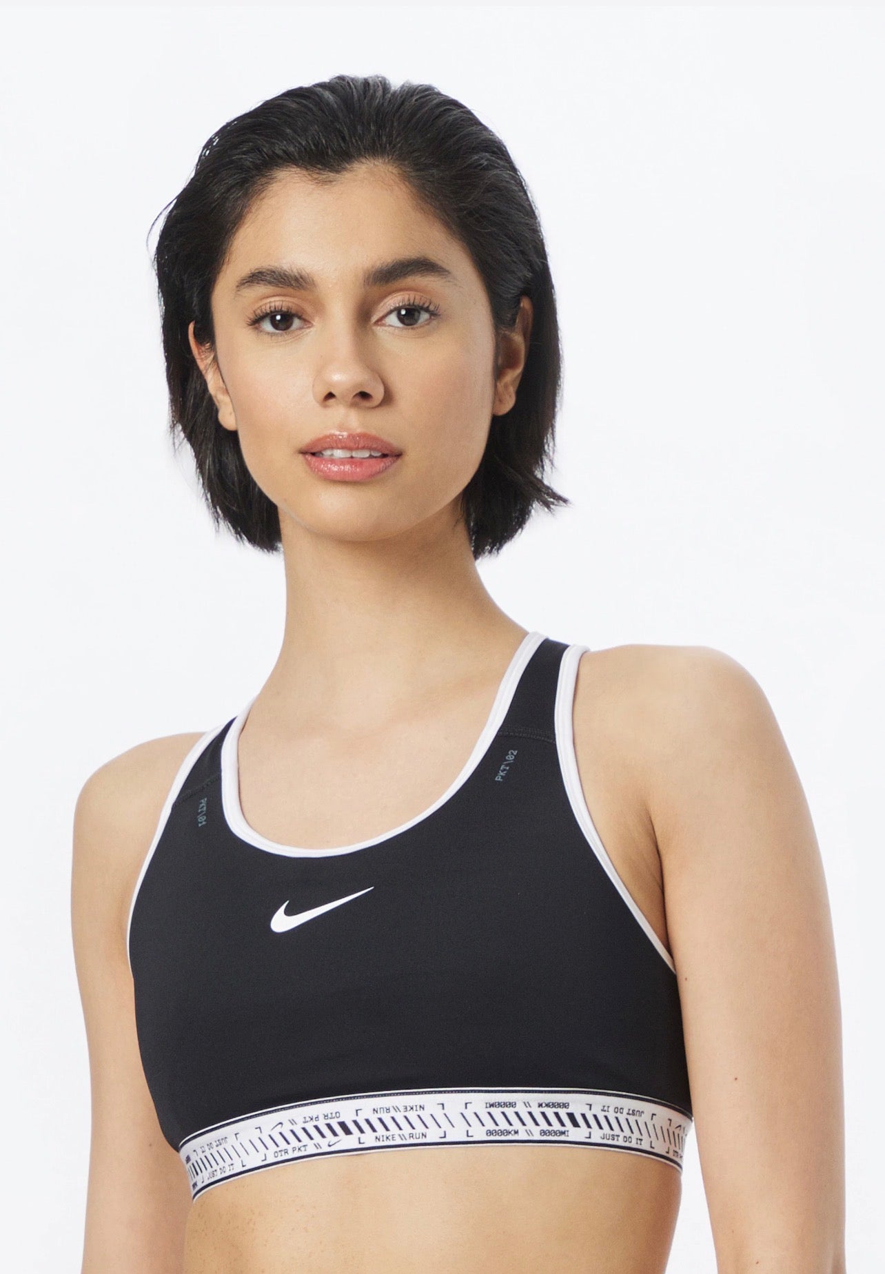 Bustiera Nike Fitness “On The Run” DV9914-010