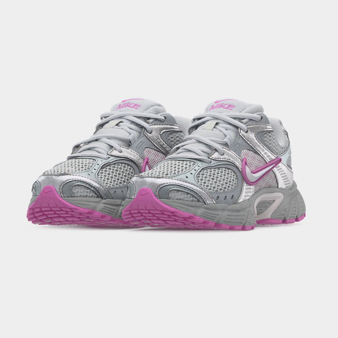 Nike V5 RNR “Grey/Pink” HQ7901-009