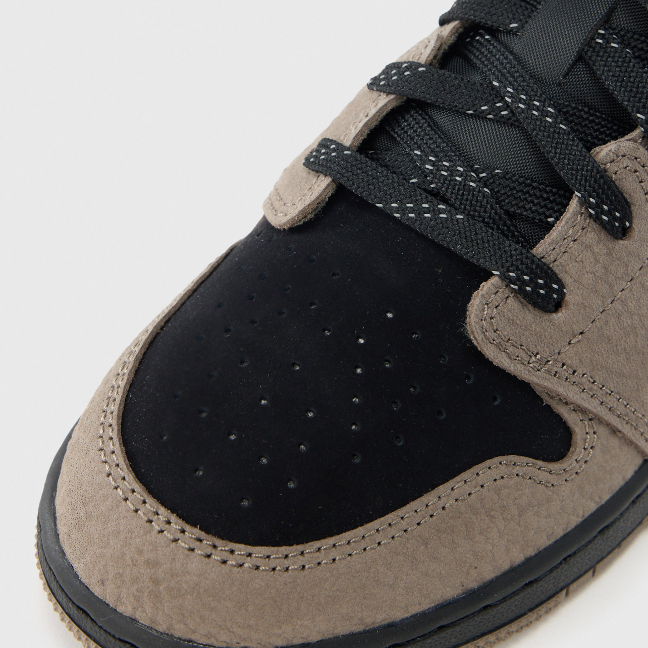Air Jordan 1 Low SE “Olive Grey” IB7111-005