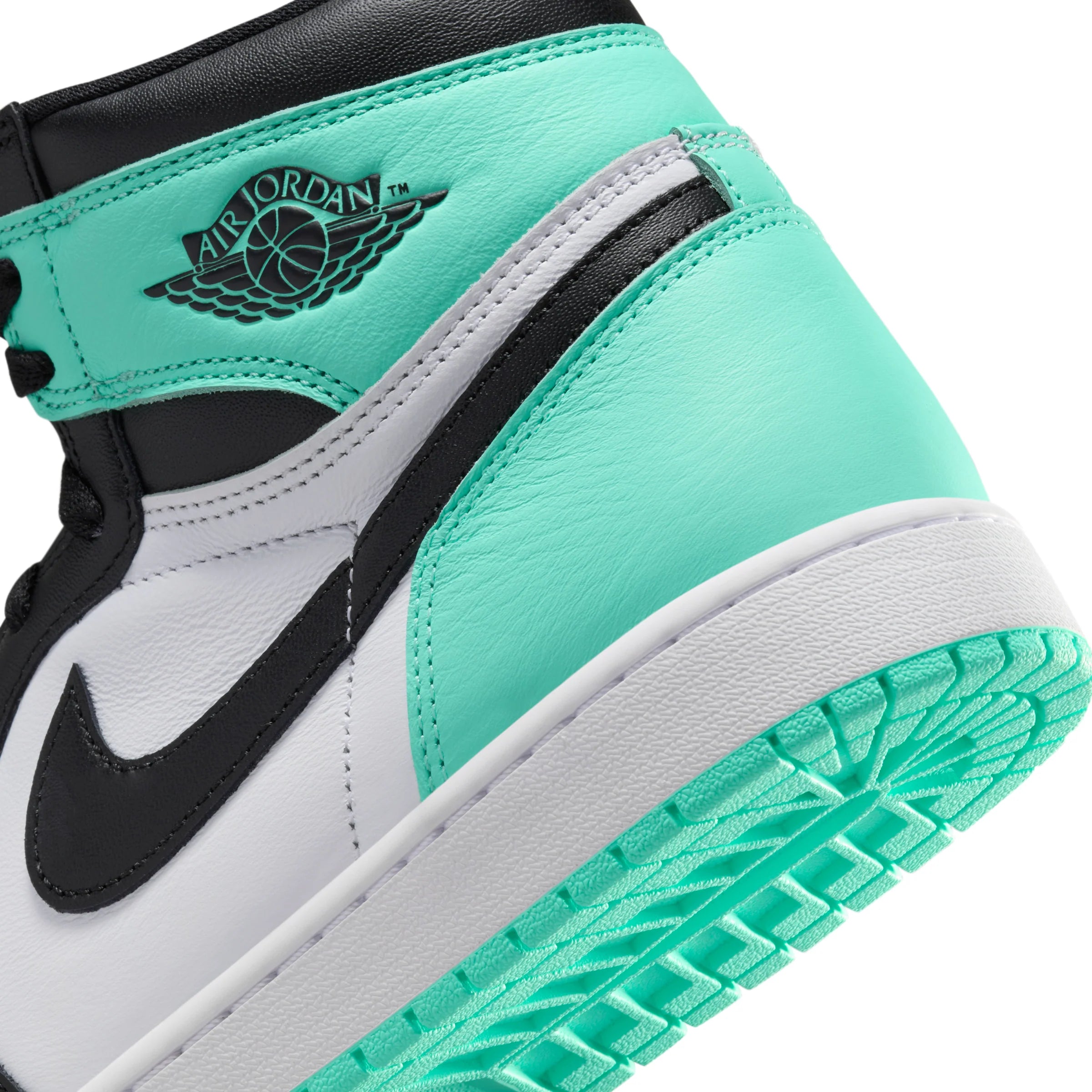 Air Jordan 1 High OG “Green Glow” DZ5485-130