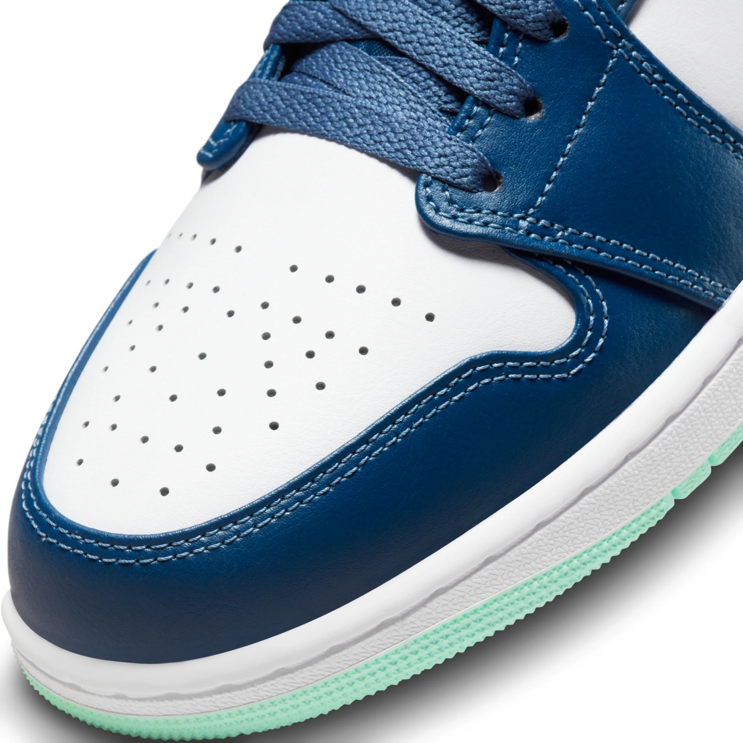 Air Jordan 1 Mid “Mystic Navy Mint Foam” 554724-413