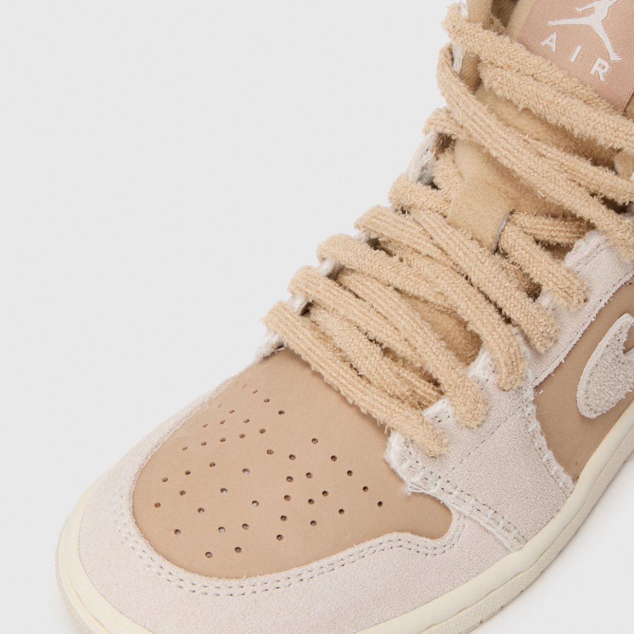 Air Jordan 1 Mid SE “Hemp” HV4269-200