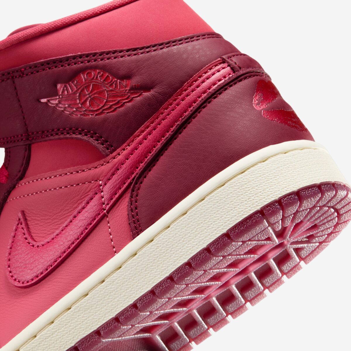 Air Jordan 1 Mid SE WMNS “Valentine’s Day” IB7018-600