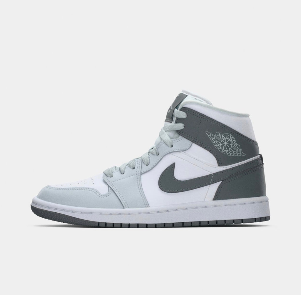 Air Jordan 1 Mid “Smoke Grey” BQ6472-113