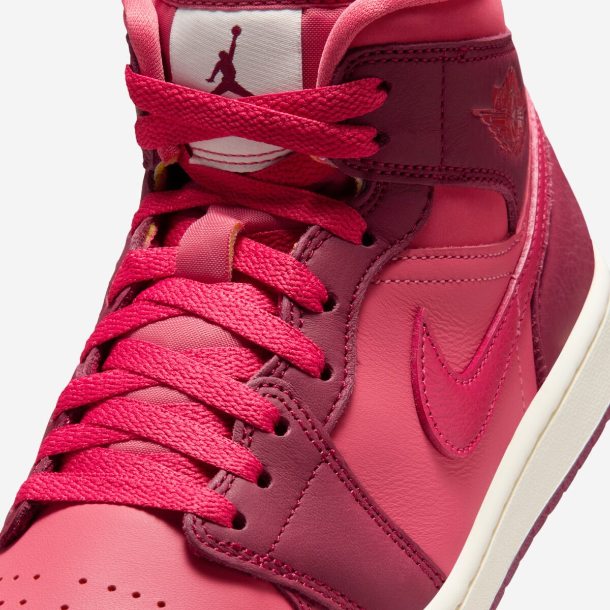 Air Jordan 1 Mid SE WMNS “Valentine’s Day” IB7018-600