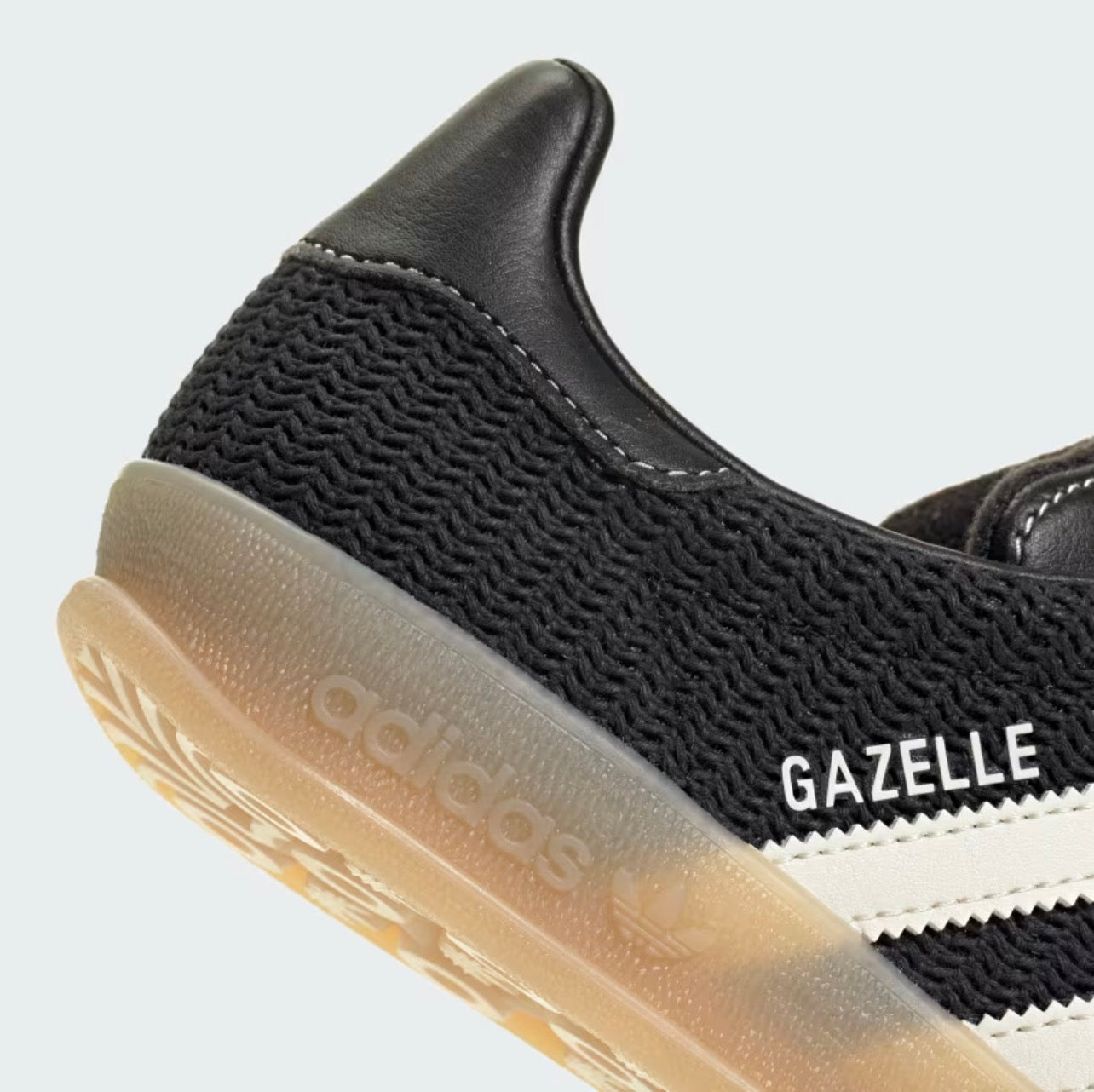 Adidas Gazelle indoor “Core Black Magic Beige” JQ7117
