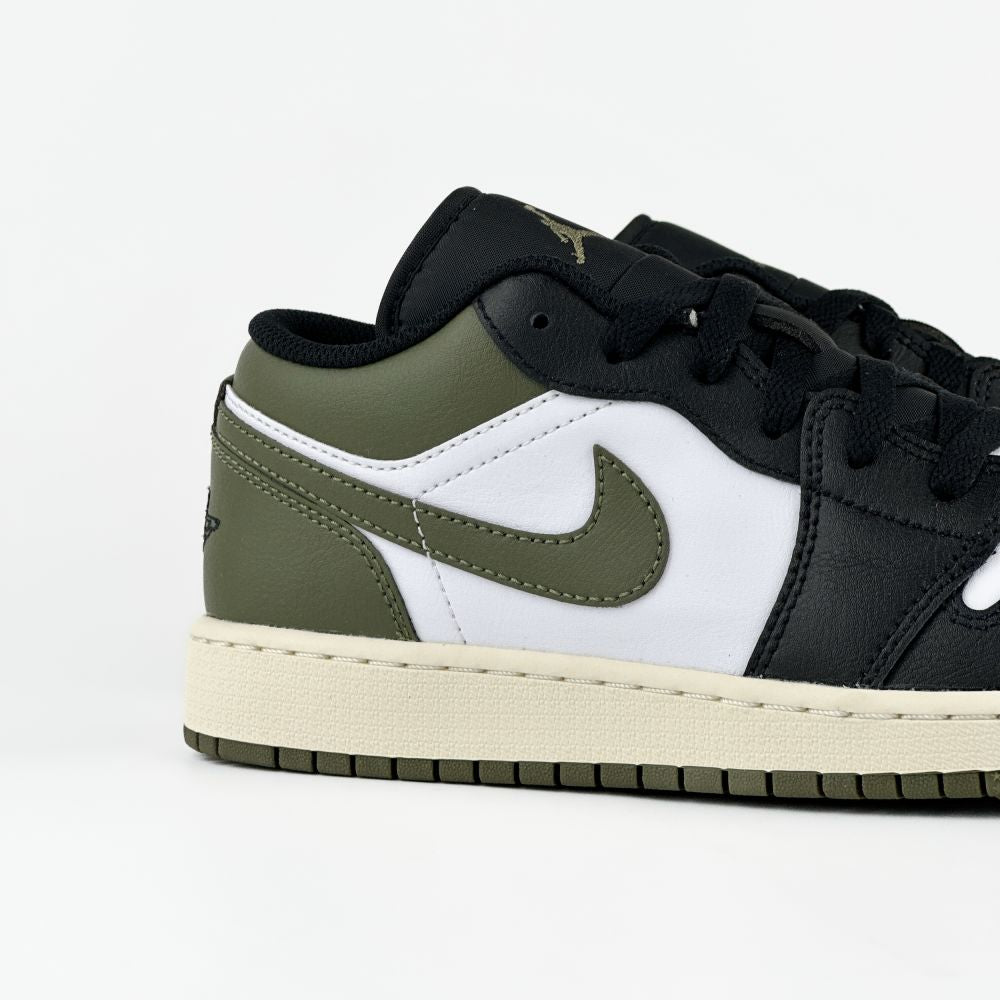 Air Jordan 1 Low Black Toe Medium Olive (GS) 553560-092