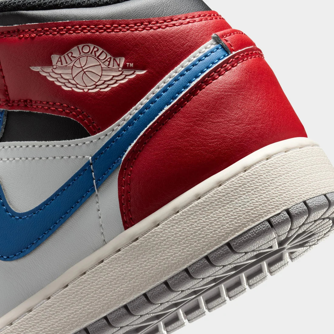 Air Jordan 1 Mid “Team USA” DQ8423-406