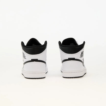 Pantofi sport Air Jordan 1 Mid White Black vedere din spate cu design alb și negru DodResell