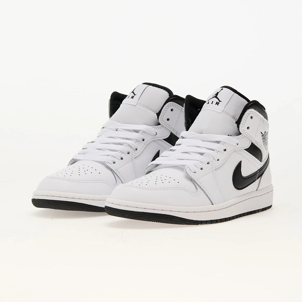 Air Jordan 1 Mid White Black pantofi sport de baschet cu design clasic alb și negru