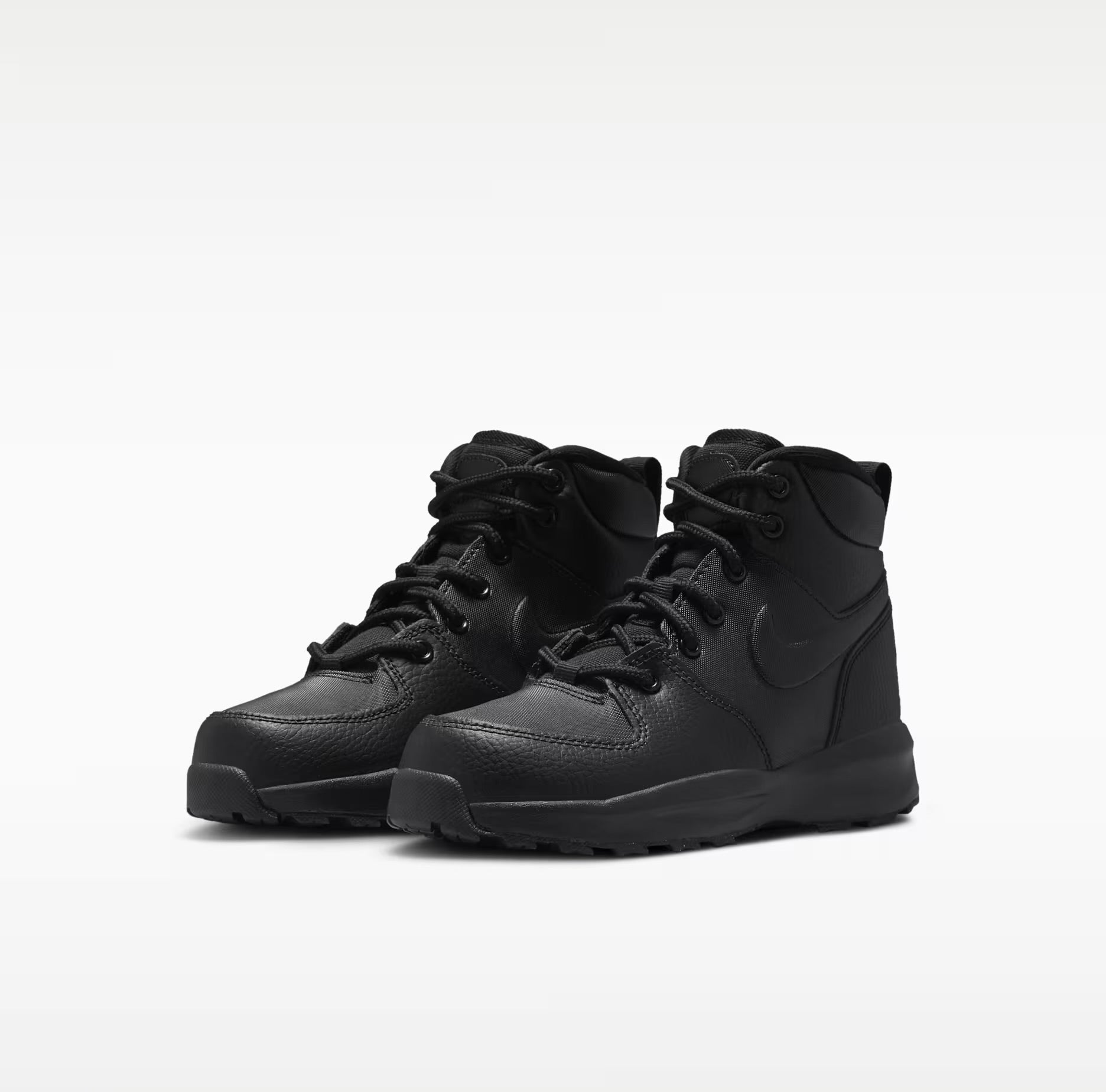 Nike Manoa 17 Combat “Triple Black” BQ5372-001