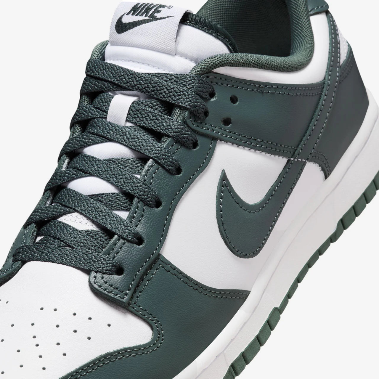 Nike Dunk Low "Vintage Green" DV0833-111