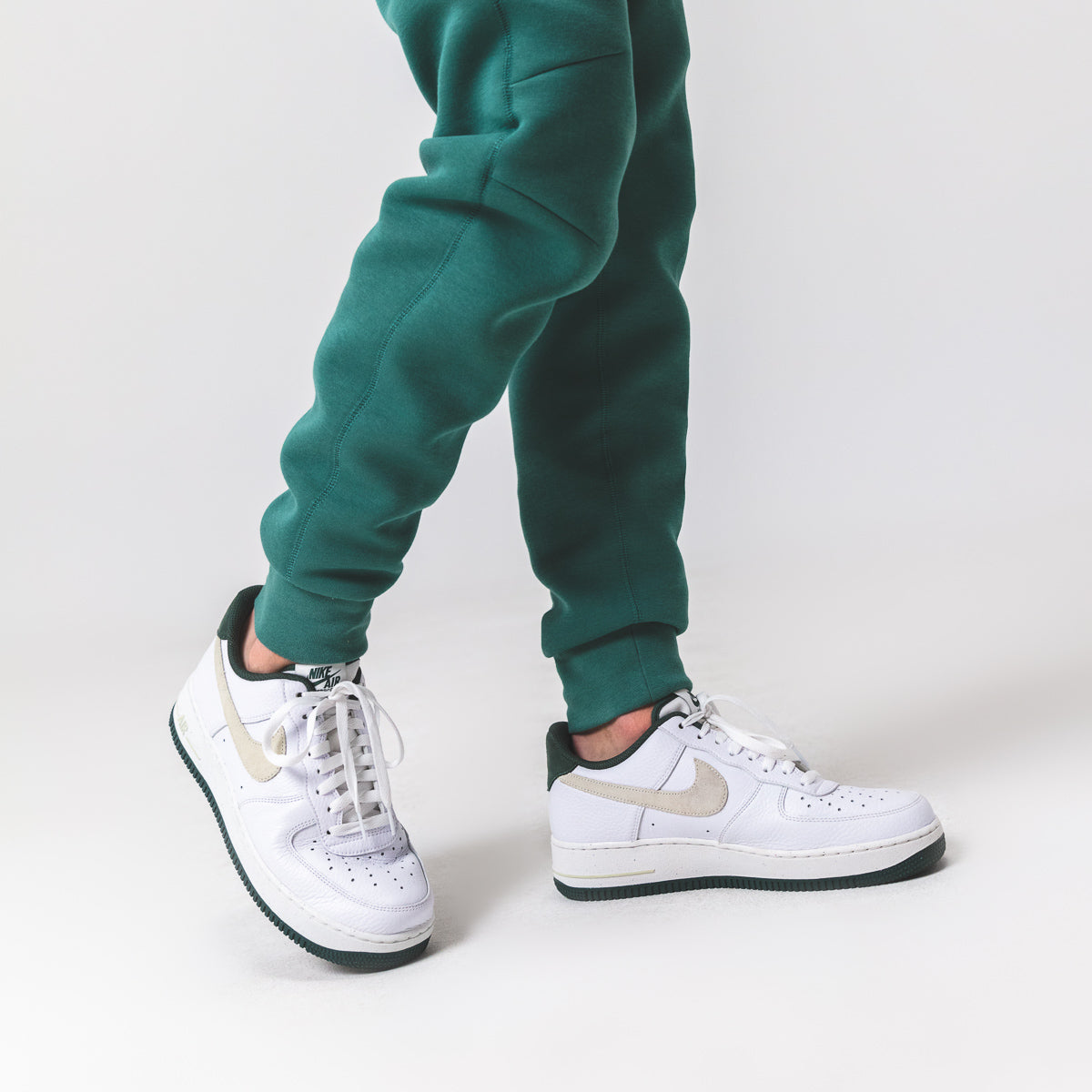 Nike Air Force 1 Low "Vintage Green" HF1939-100