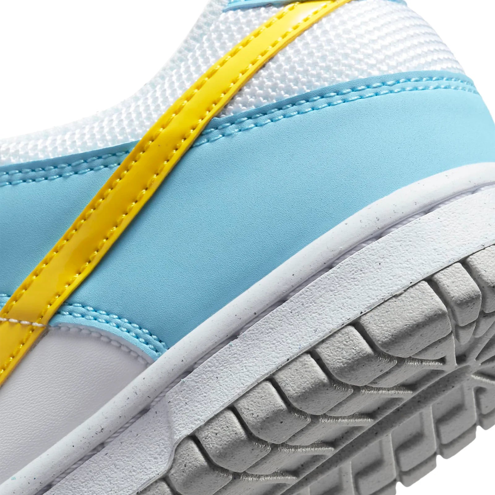 Nike Dunk Low GS Next Nature “Homer Simpson” DX3382-400