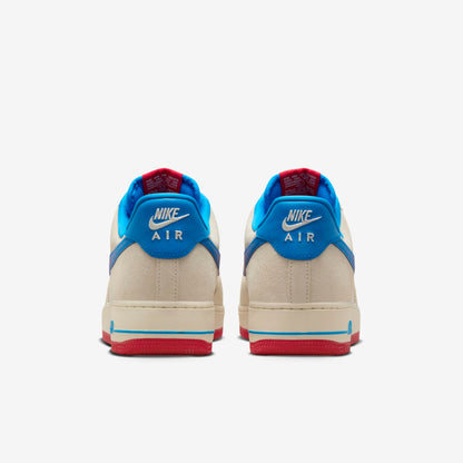 Pantofi sport Nike Air Force 1 '07 LV8 Harlem Globetrotters Pack alb cu albastru si rosu, vazuti din spate