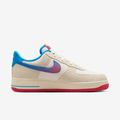 Pantofi sport Nike Air Force 1 '07 LV8 Harlem Globetrotters Pack alb cu detalii albastre și roșii