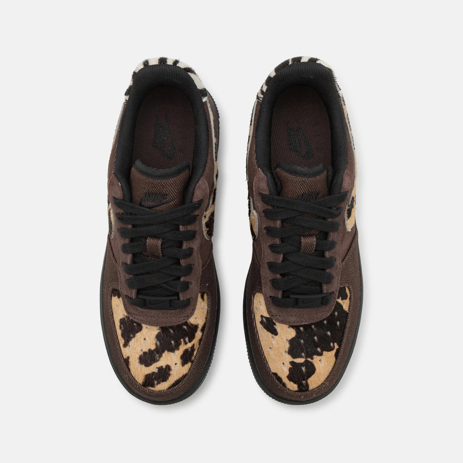 Adidași Nike Air Force 1 Low Animal Print cu design maro și print animal pentru un stil distinct