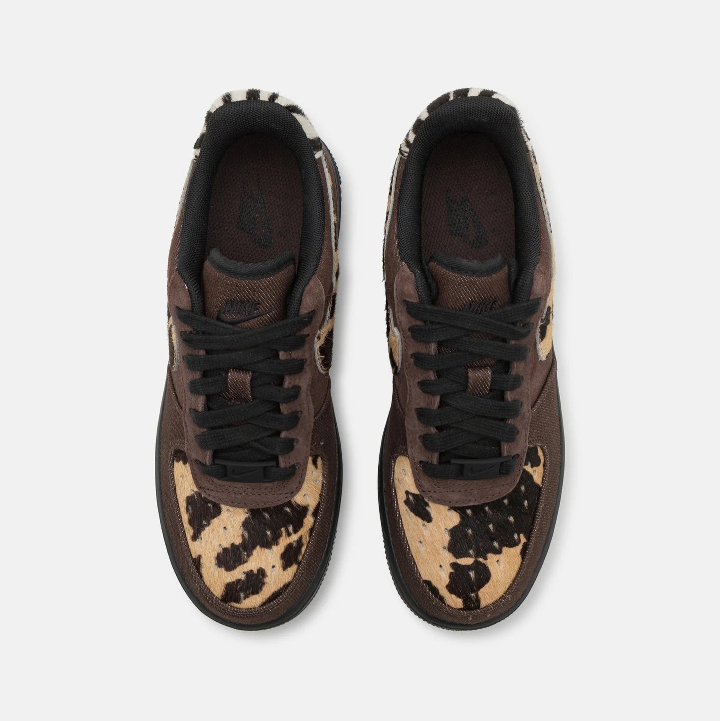Adidași Nike Air Force 1 Low Animal Print cu design maro și print animal pentru un stil distinct