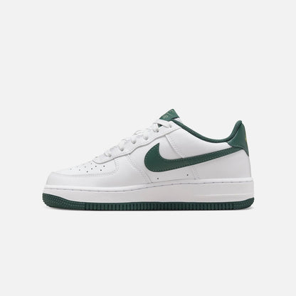Pantofi sport Nike Air Force 1 Low White/Oil Green cu design clasic și talpă rezistentă