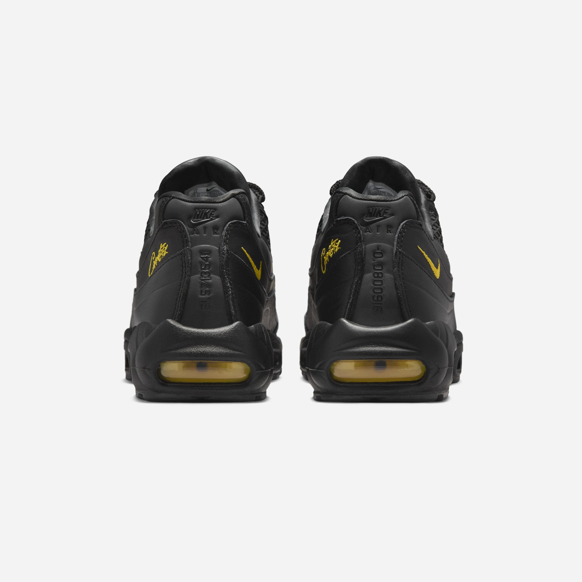 Pantofi Nike Air Max 95 x Corteiz Honey Black negri cu detalii galbene și tehnologie Air Max vizibilă în talpă
