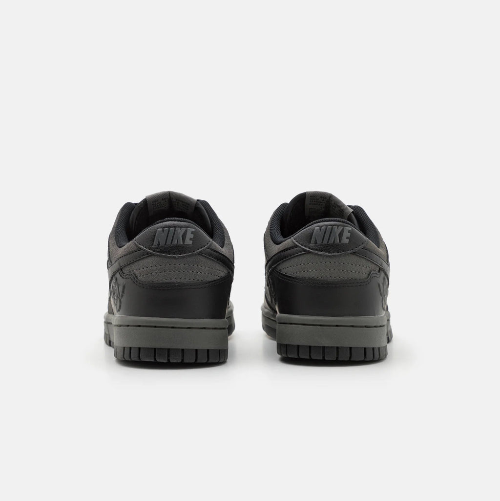 Nike Dunk Low "Black Roses" HF1986-001