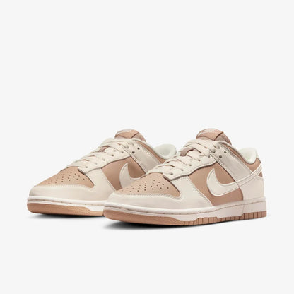 Pantofi sport Nike Dunk Low Next Nature Sail Brown bej și maro cu design sustenabil