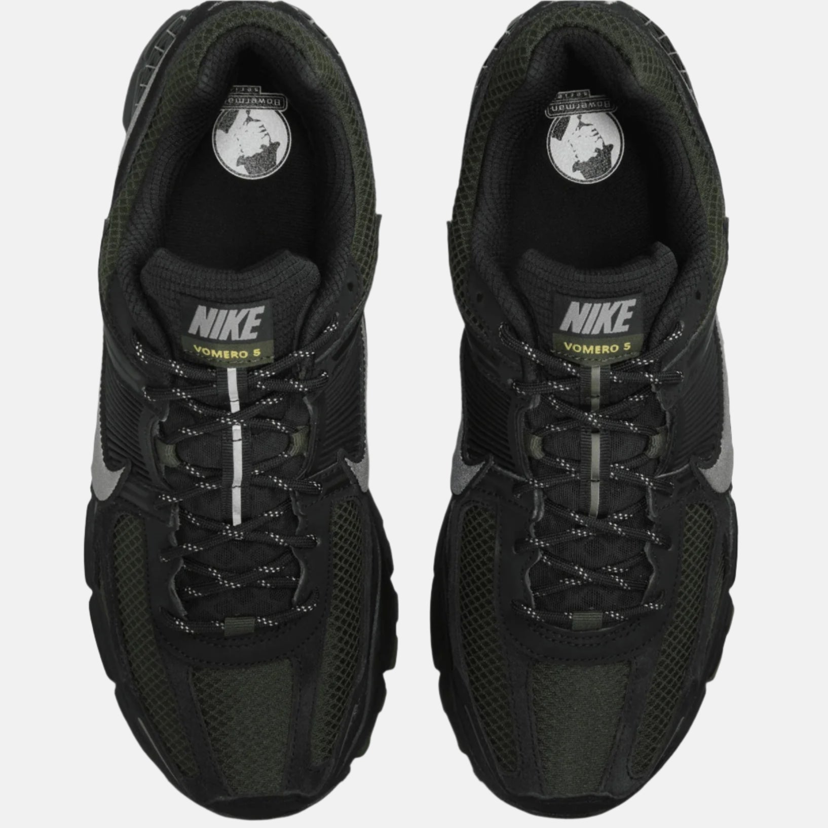 Pantofi sport Nike Zoom Vomero 5 Black Kaki văzuți de sus pentru alergare și antrenament