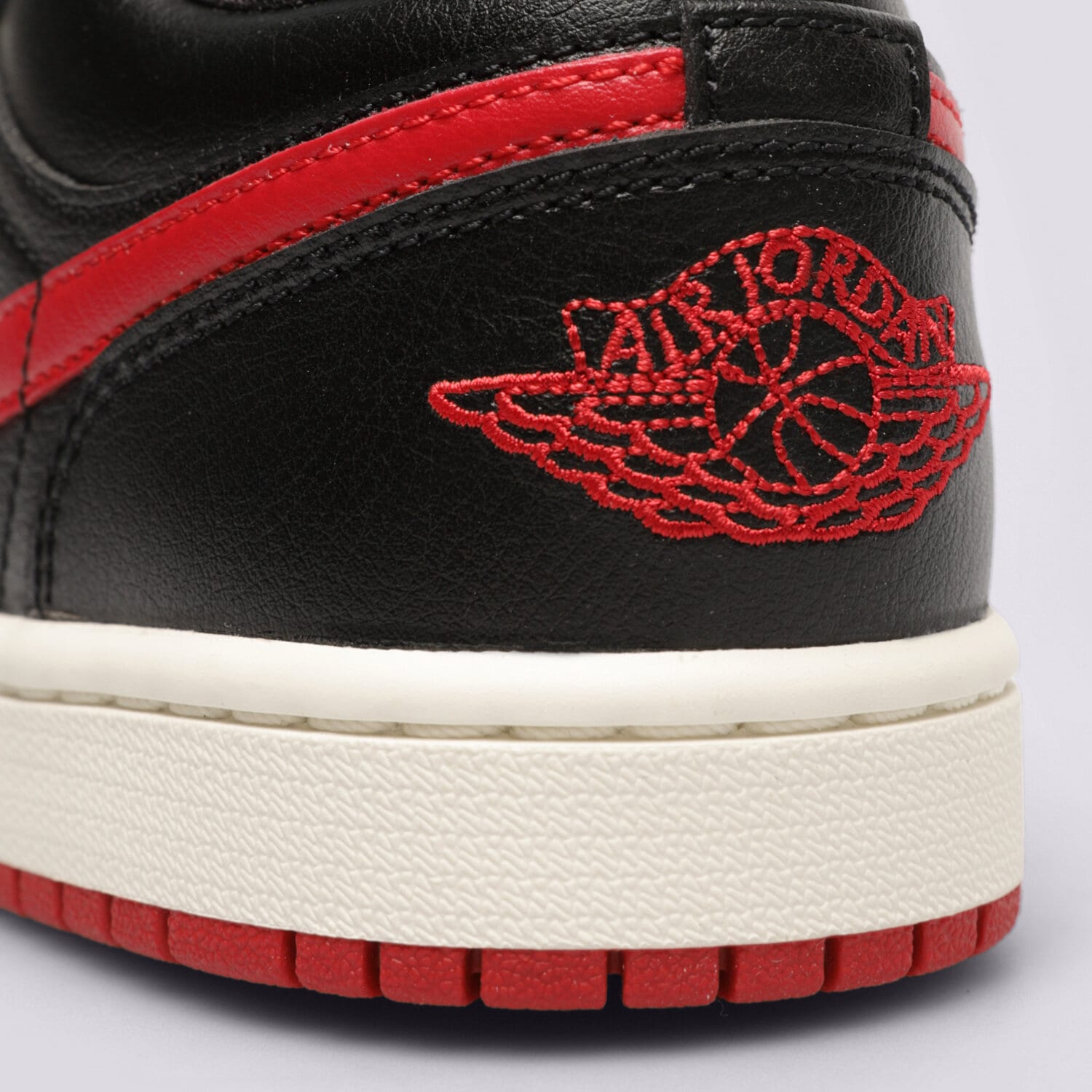 Air Jordan 1 Low "Bred Sail" DC0774-061