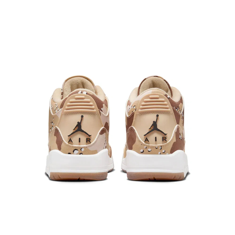Pantofi Air Jordan 3 Retro Tex Desert Camo WNBA cu design camuflaj bej și talpă albă