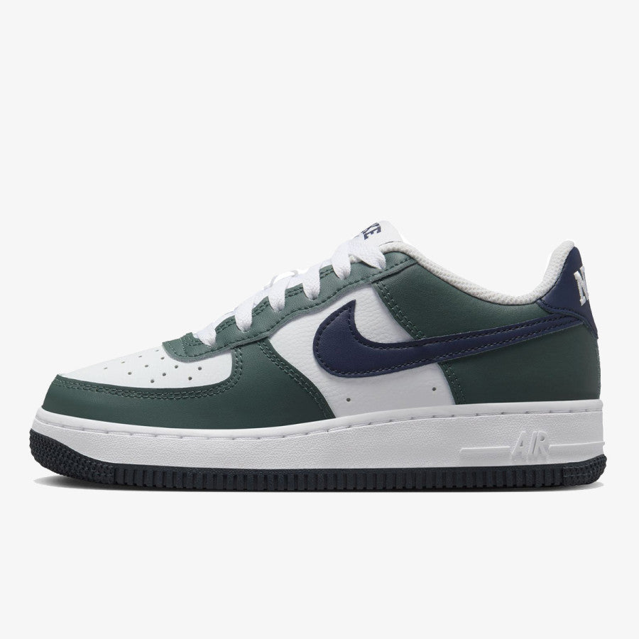 Pantofi sport Nike Air Force 1 Low MM alb cu verde si logo albastru inchis lateral