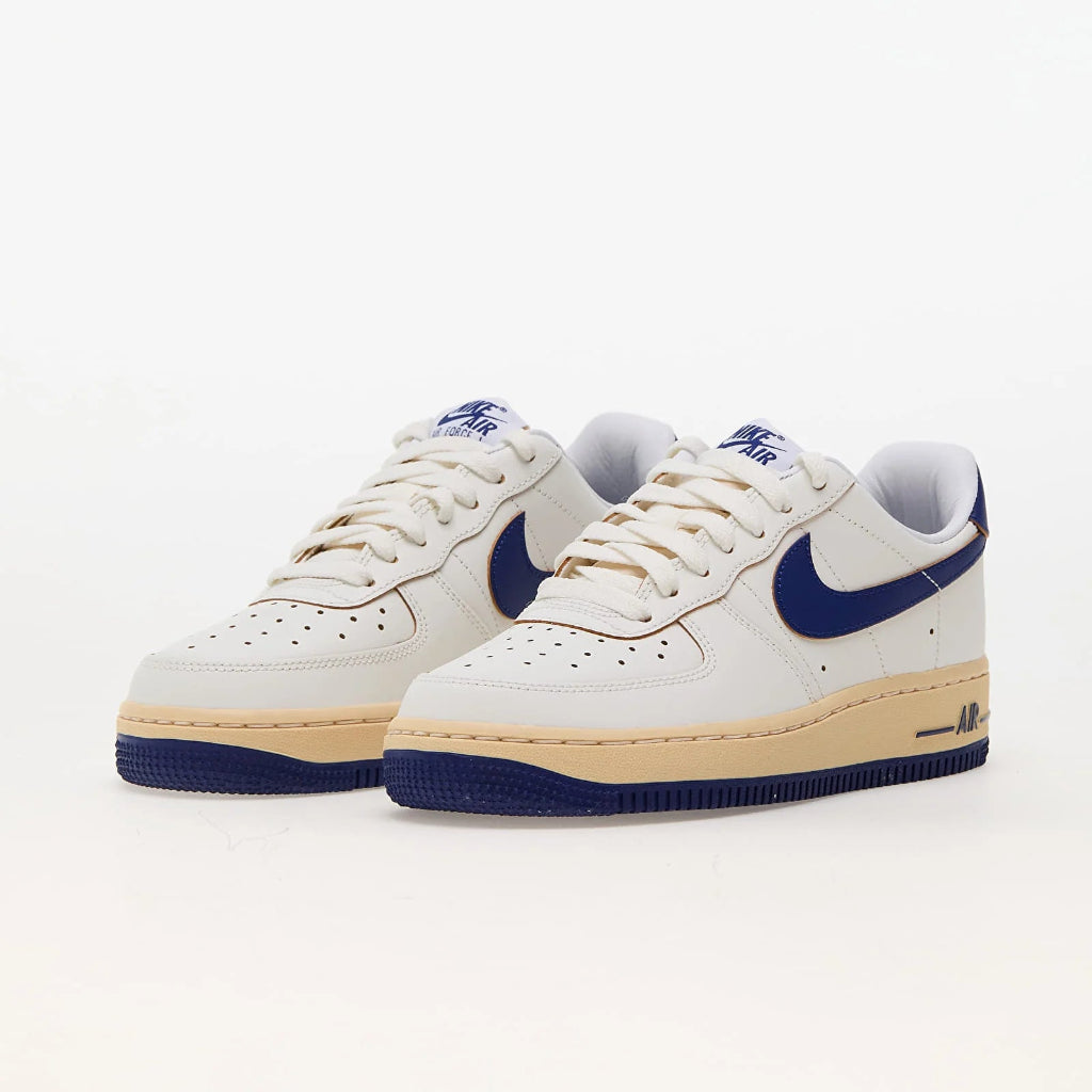 Pantofi sport Nike Air Force 1 Low Sail Deep Royal Blue-Pale Vanilla cu talpă confortabilă și design modern