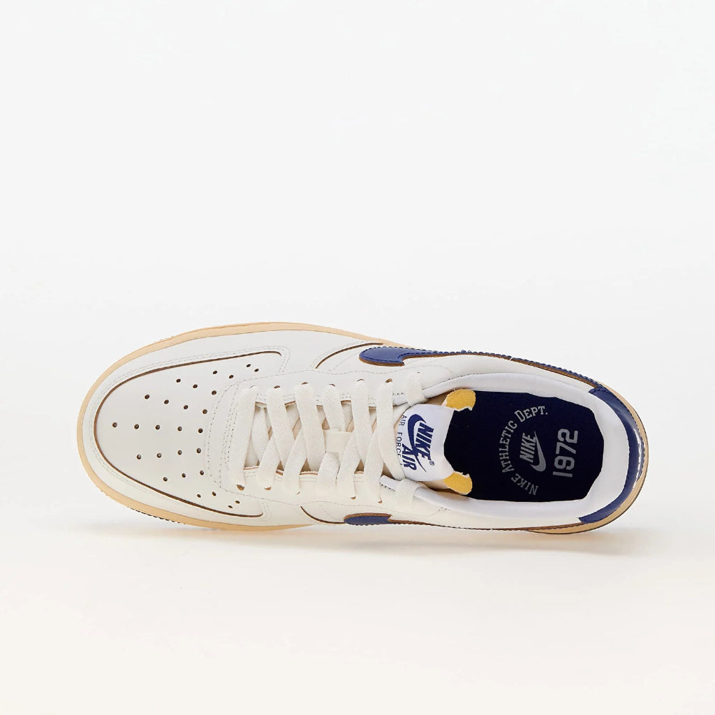 Adidați Nike Air Force 1 Low Sail Deep Royal Blue-Pale Vanilla, vedere de sus, design clasic și culori contrastante