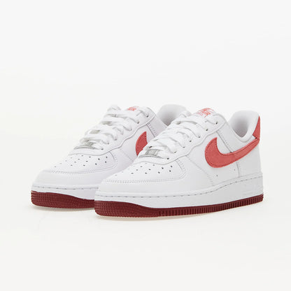 Pantofi sport Nike Air Force 1 Low White Dragon Red cu detalii roșii și talpă contrastantă