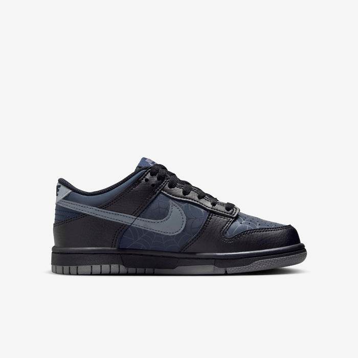 Pantofi Nike Dunk Low “Black Symbiote” negri și gri cu detalii inspirate din simbioți, design elegant și talpă aderentă