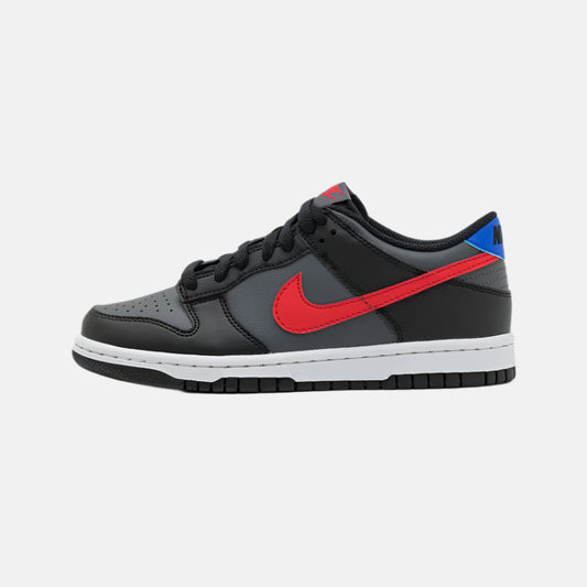 Pantofi sport Nike Dunk Low Black University Red-White-Racer Blue cu design pentru confort și stil urban