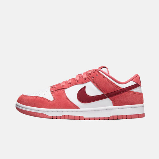 Pantofi sport Nike Dunk Low Valentine's Day în nuanțe de roșu și alb pentru bărbați